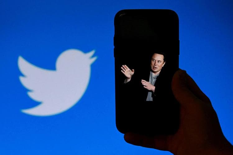 Twitter, Musk heq nga puna edhe pastruesit