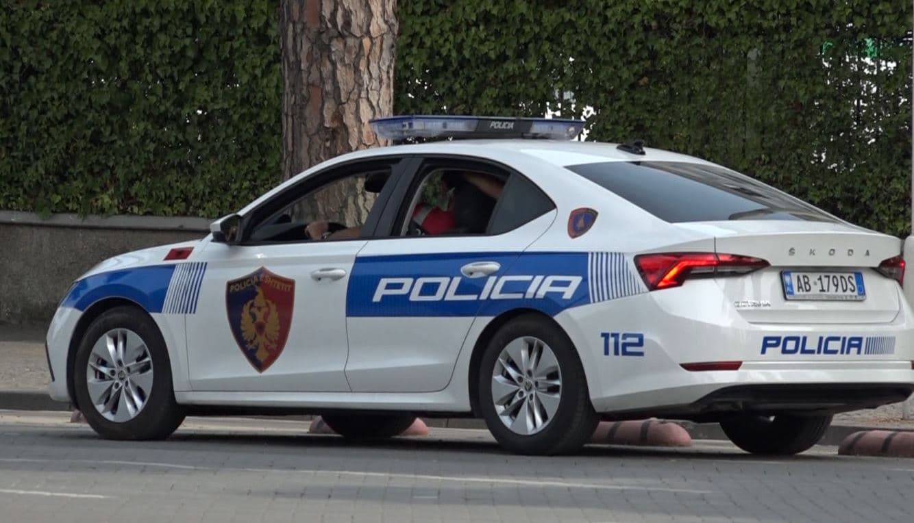 I dënuar për vjedhje me dhunë, arrestohet 29-vjeçari në Rinas