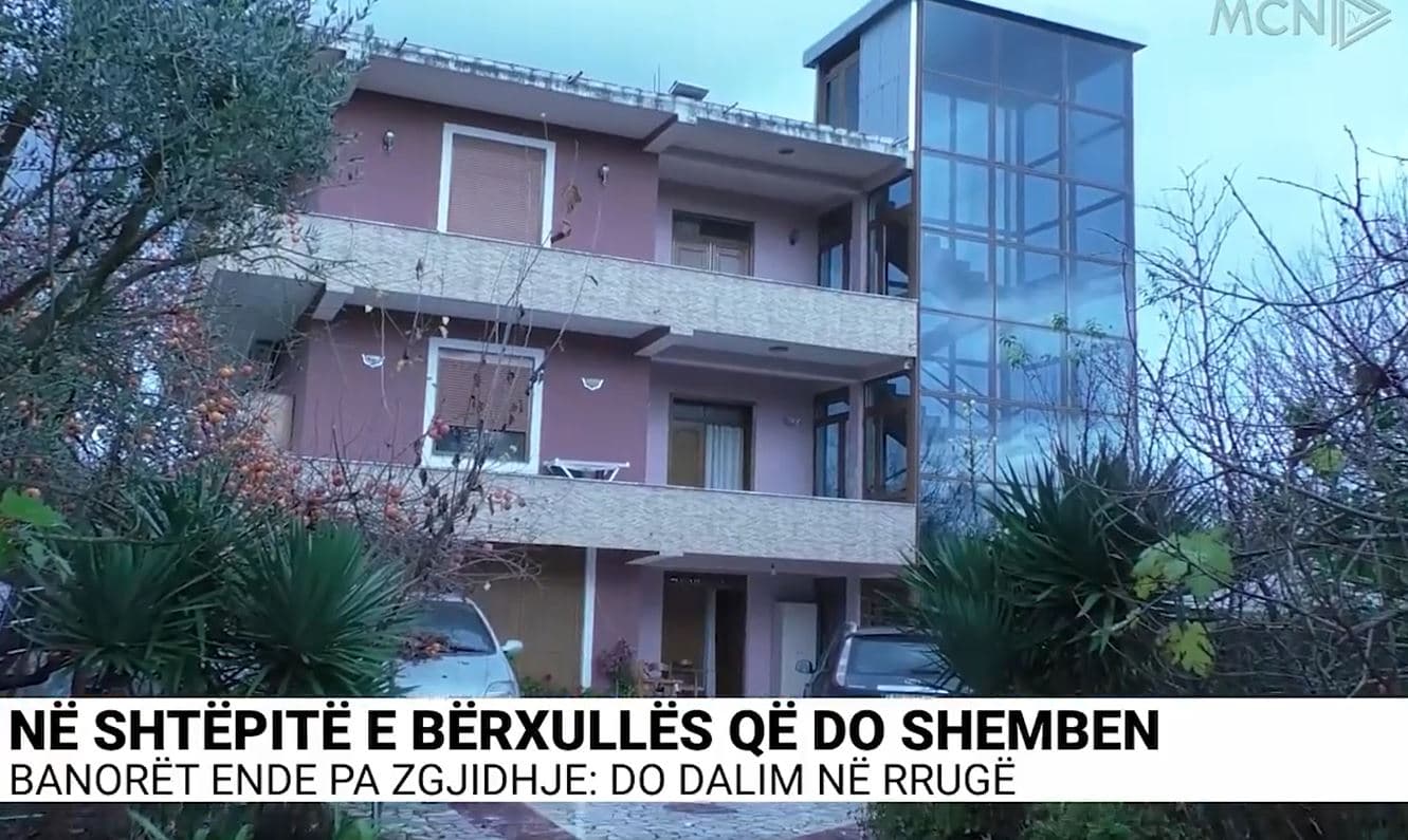 Shtëpitë e Bërxullës që do shemben, banorët ende pa zgjidhje: Do dalim në rrugë (VIDEO)