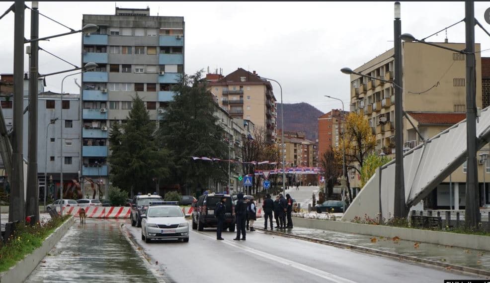 Situata në veri/ Zyrtarët amerikanë Escobar dhe Chollet sot në Kosovë