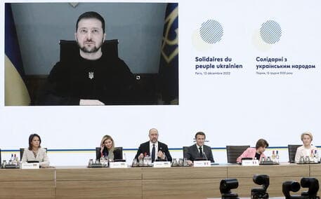 Paris, mbidhen 1 miliard euro për emergjencën energjetike në Ukrainë