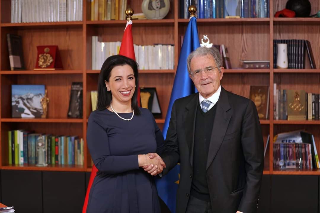 Kushi pret ish-Kryeministrin e Italisë, Prodi: Ndërkombëtarizimi i arsimit të lartë, politika e duhur