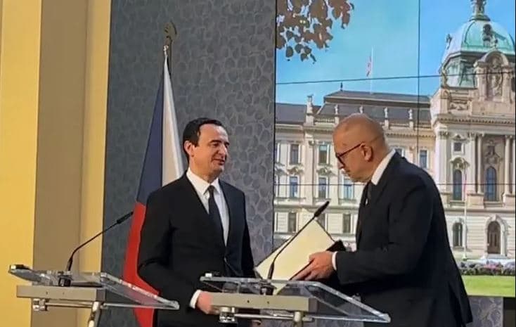 Albin Kurti aplikon zyrtarisht për anëtarësimin e Kosovës në BE