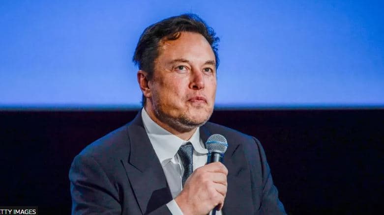 Elon Musk pezullon llogarinë në Twitter që gjurmonte avionin e tij privat