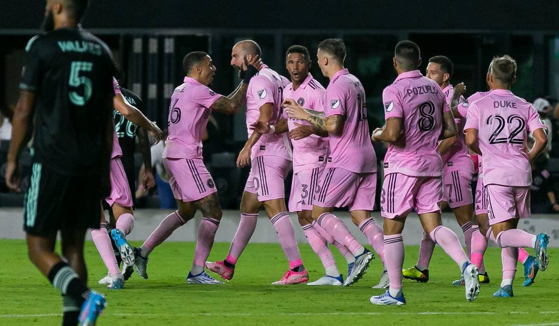 Inter Miami ofensivë për Messin dhe Suarez 