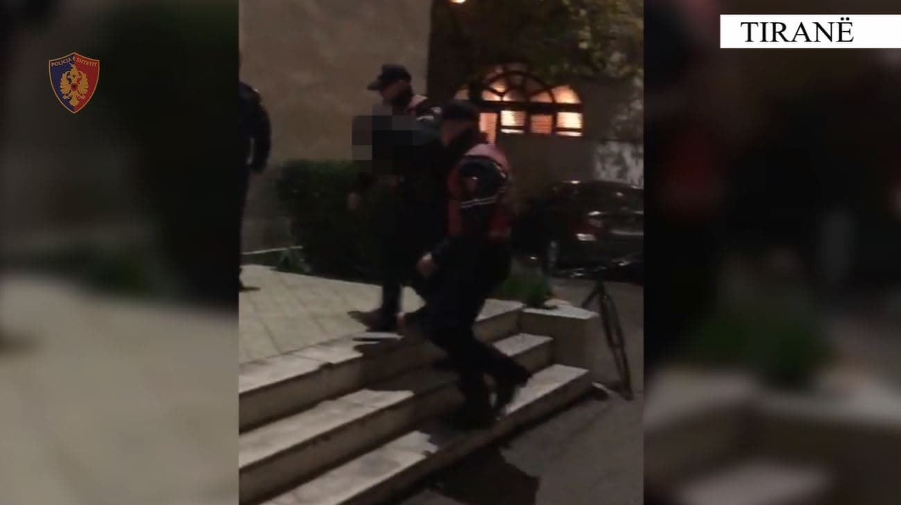 Lëvizte i armatosur, “Sinjali” vë në pranga një person në Tiranë