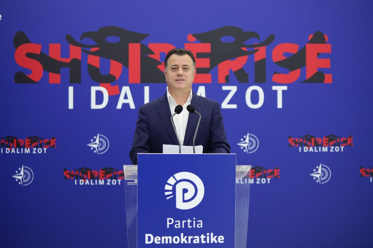 Noka: Thyerja e sanksioneve të Perëndimit, tradhti kombëtare. Anije me mallra ruse dhe serbe kalojnë në Portin e Durrësit