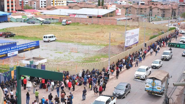 Protestat në Peru bllokojnë qindra turistë në Machu Picchu