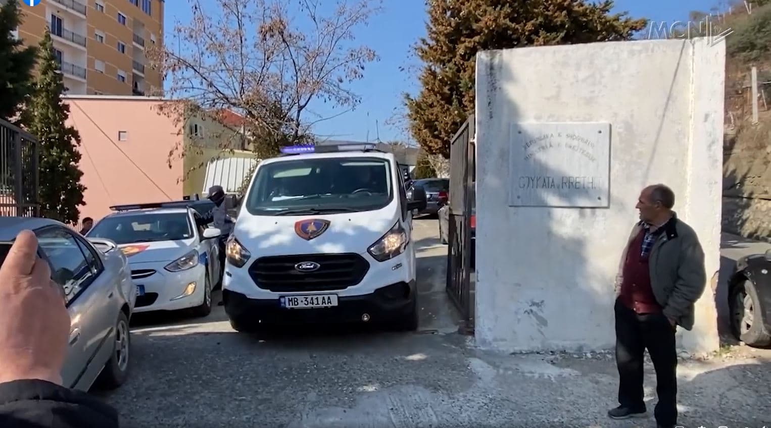 Hesht në gjyq Besnik Pjetri/ Gjykata e Lezhës lë në burg të akuzuarin për vrasje (VIDEO)
