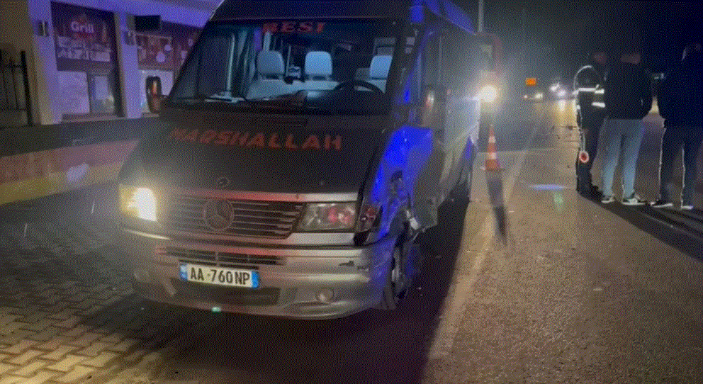 Aksidentohet furgoni me nxënës në Korçë