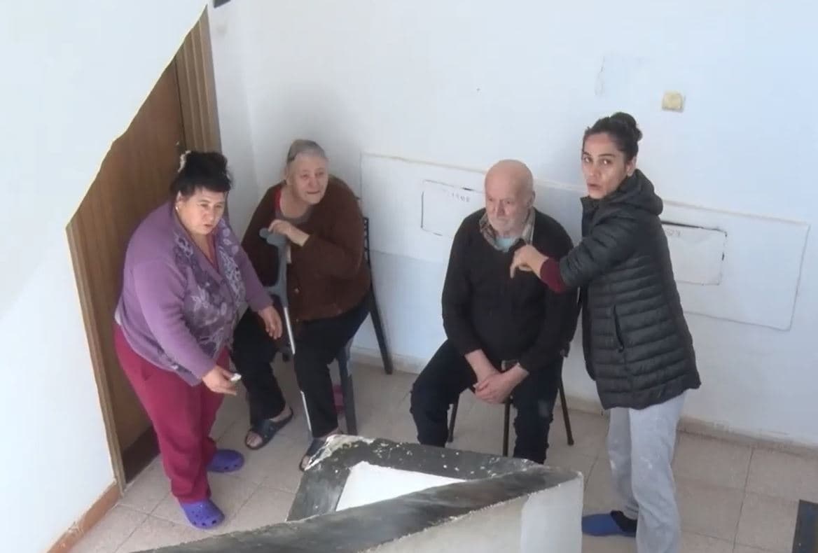 IKMT zbarkon pranë pallatit në Kinostudio (VIDEO)