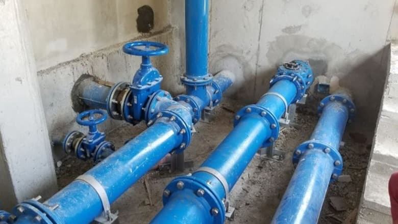 Defekt në tubacion, disa fshatra dhe një pjesë të lagjeve në Durrës pa ujë
