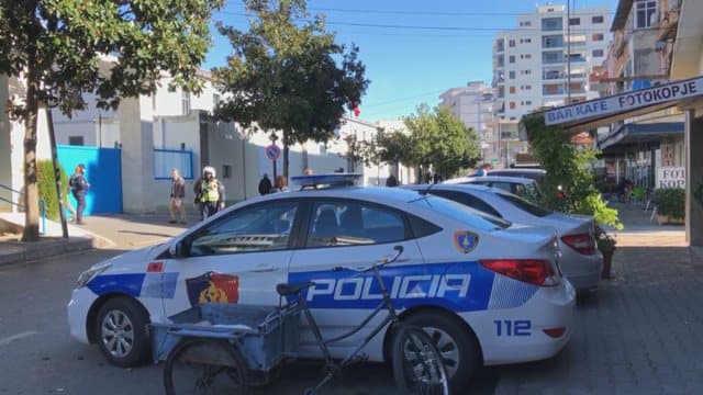 Vodhi 30 mijë euro gjatë kontrollit të një banese, përjashtohet efektivi në Komisariatin e Cërrikut