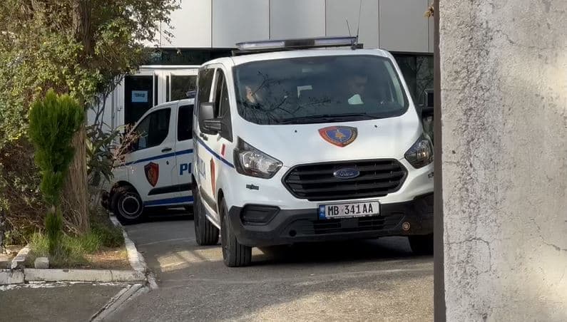 Dhunuan drejtorin e OSHEE në Lezhë, Gjykata lë në burg autorët