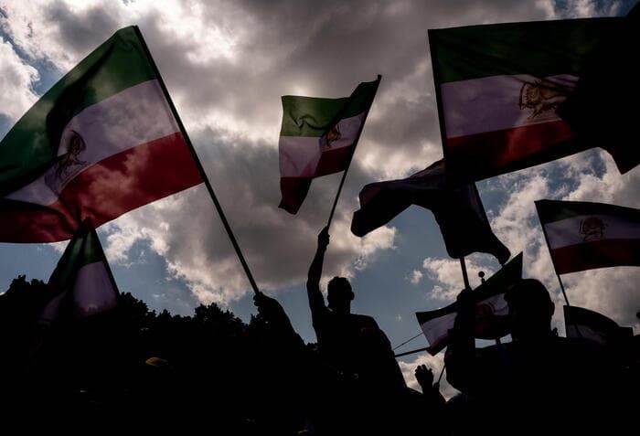 Mbi 100 iranianë rrezikojnë dënimin me vdekje