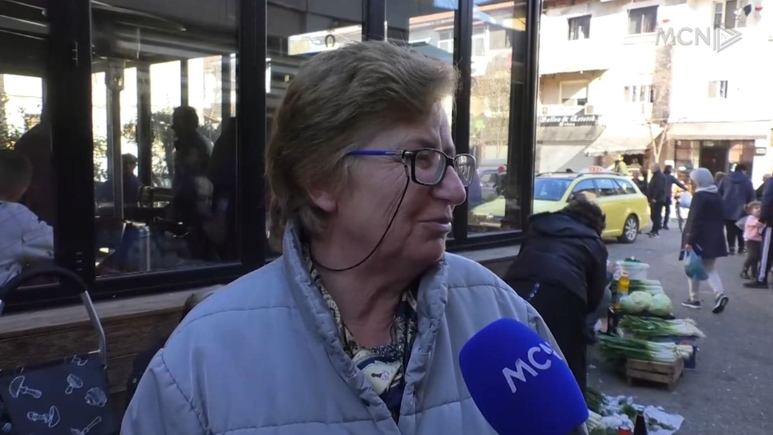 Festat e fundvitit pa gjel deti/ Qytetarët: Pagat e ulëta dhe çmimet e larta, kemi vështirësi (VIDEO)