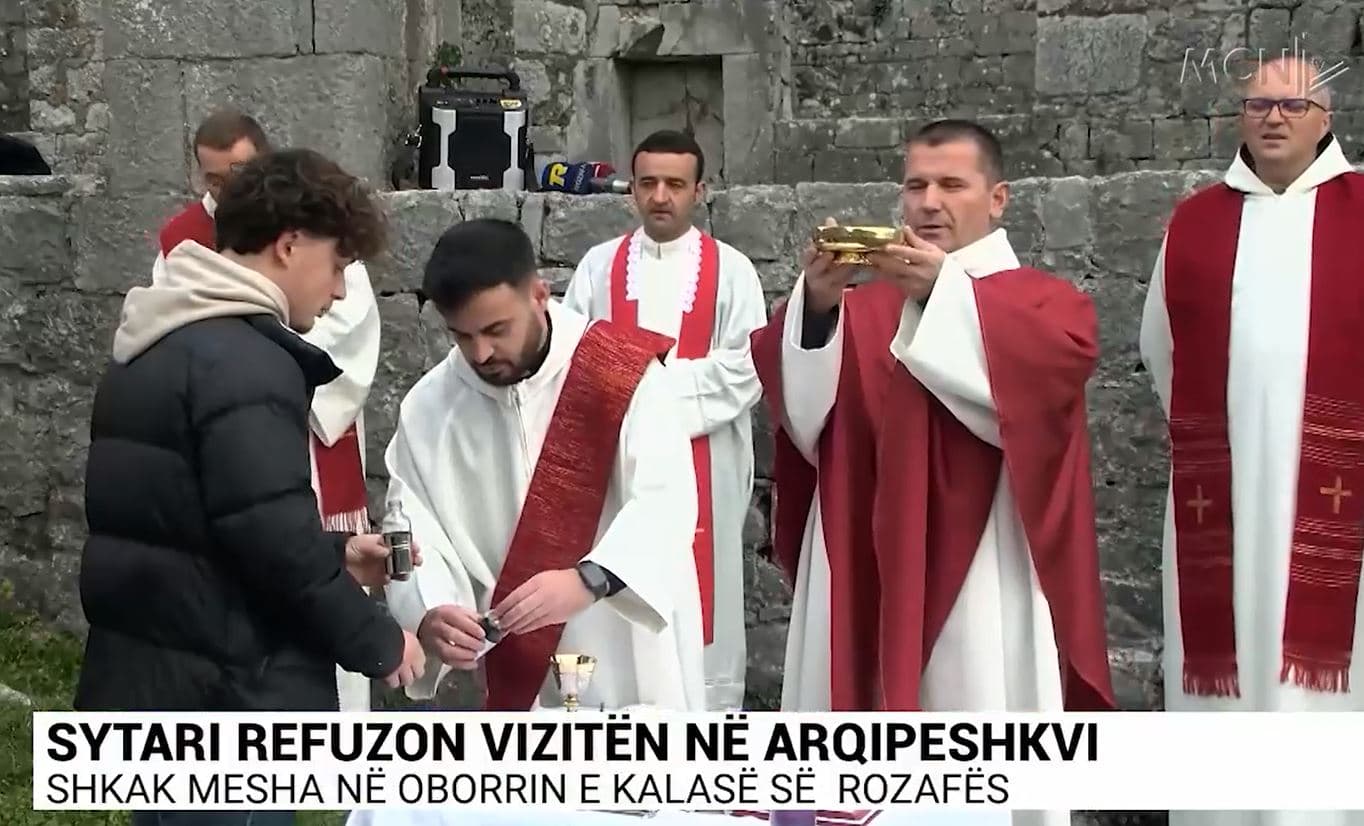 Sytari refuzon vizitën në arqipeshkvi, shkak mesha në oborrin e Kalasë së Rozafës (VIDEO)