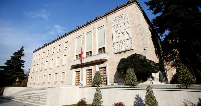 Shkarkohet zëvendësministri i Energjisë, emri i ri që e zëvendëson