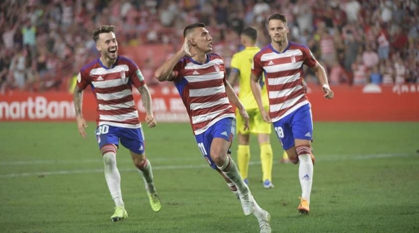 Po shkëlqen te Granada, për Uzunin interesohen dy klube nga La Liga