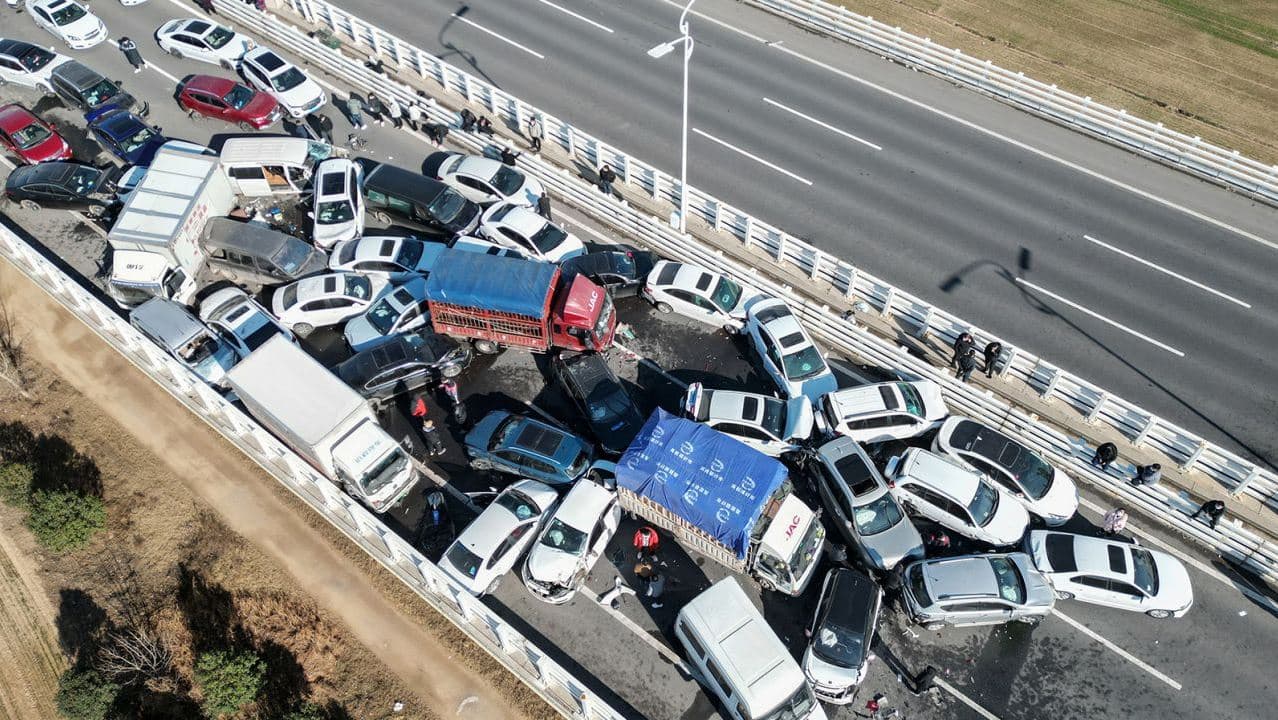  Aksident i pazakontë në Kinë, përfshihen 200 mjete