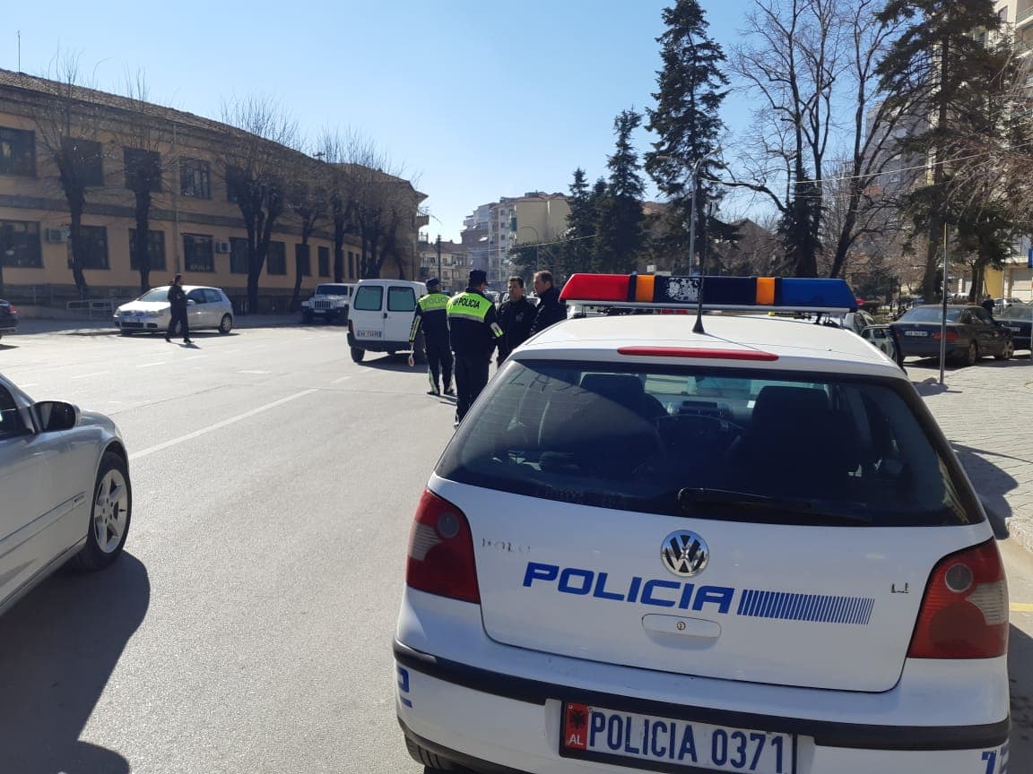 Operacion anti-drogë në Korçë/ Në pranga 4 persona, mes tyre punonjësja e IT-së së AKSHI-t