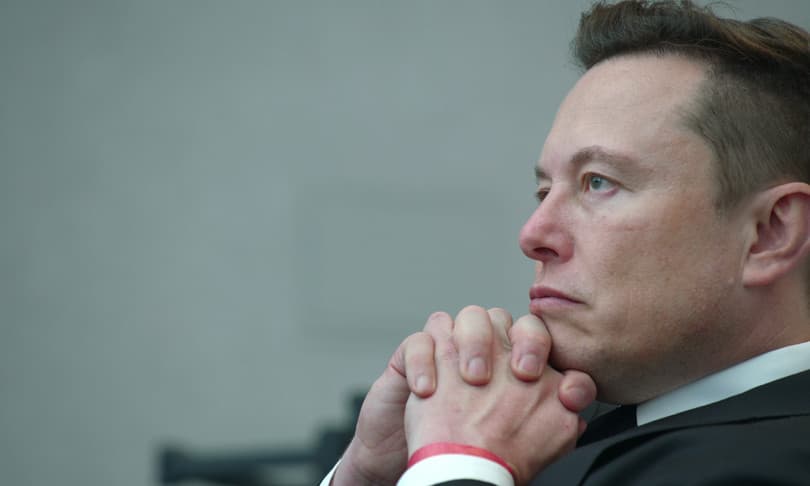 Rekordi i Elon Musk, humb 200 miliardë dollarë