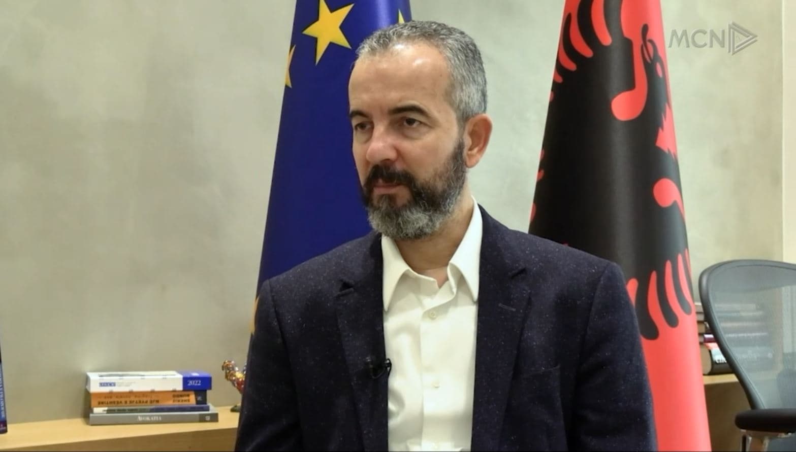 Emigrantët jashtë zgjedhjeve lokale. Celibashi: Na ndaloi punën Kushtetuesja, në dorë të politikës