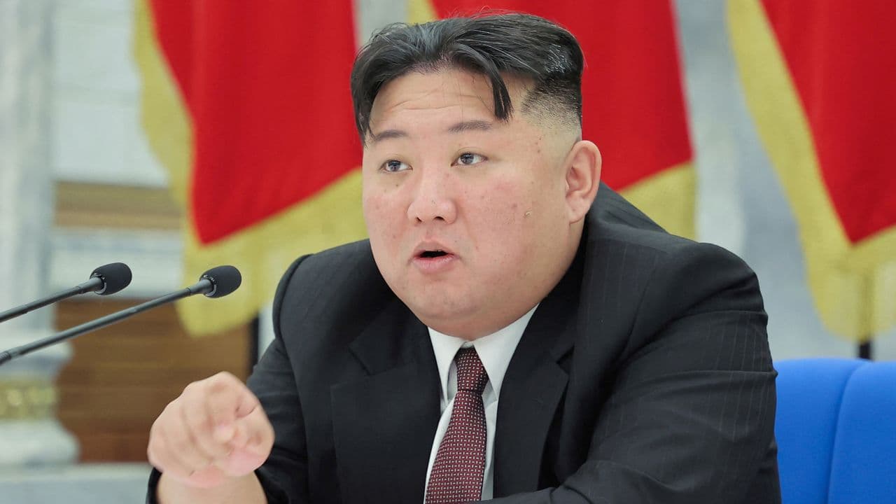 Kim Jong Un bën thirrje për rritje eksponenciale të arsenalit bërthamor mes kërcënimeve nga Jugu dhe SHBA