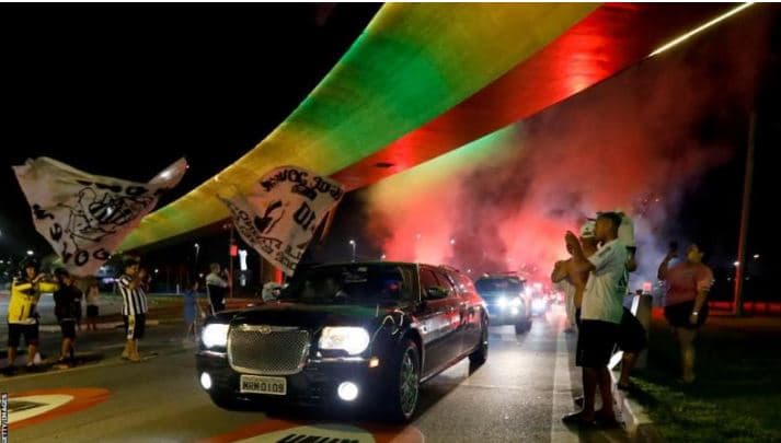 Lamtumira e fundit për Pele, Sao Paolo vajton me ceremoni legjendën e futbollit