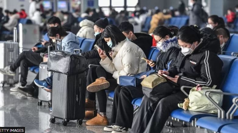 Kina pezullon llogaritë e mediave sociale që kritikuan politikat e qeverisë për Covid