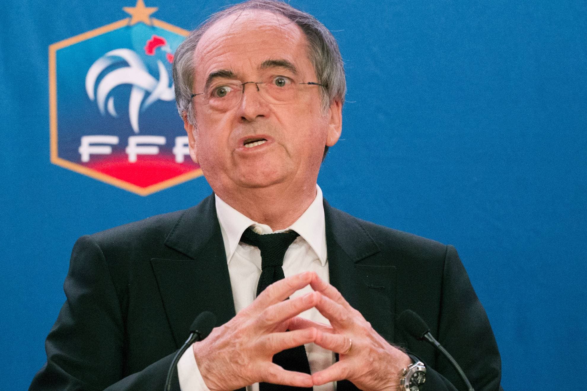 Akuzat për ngacmim seksual, pezullohet presidenti i Federatës Franceze te Futbollit
