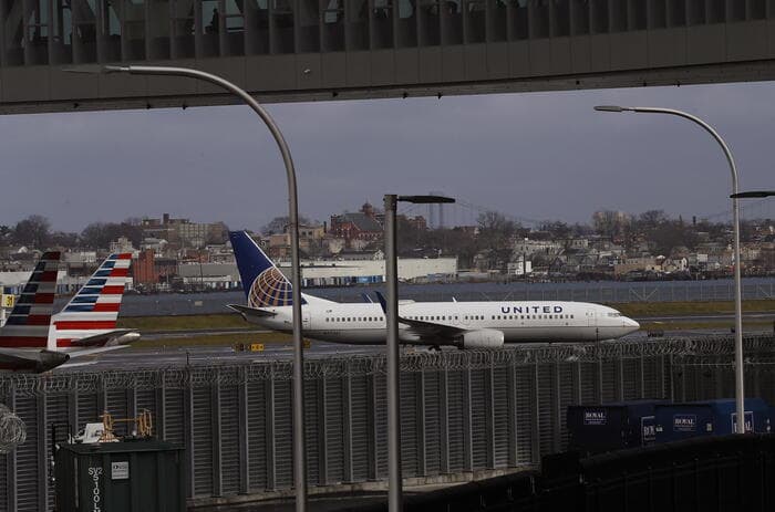 Një defekt në sistemin kompjuterik lë në tokë avionët në SHBA