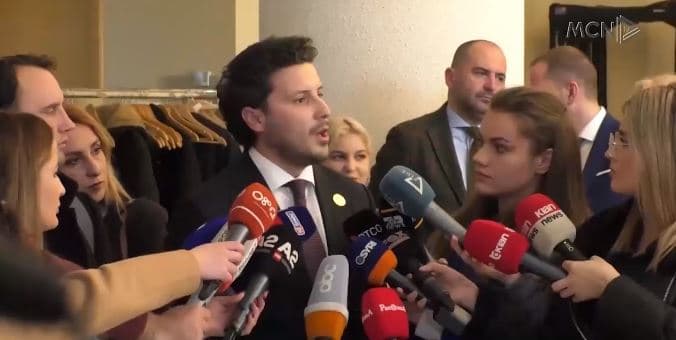 Ballkani i hapur shmang barrikadat. Abazoviç: Duhet dialog për kundërshtitë
