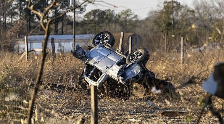 Tornadoja godet Alabamën, të paktën 6 të vdekur 