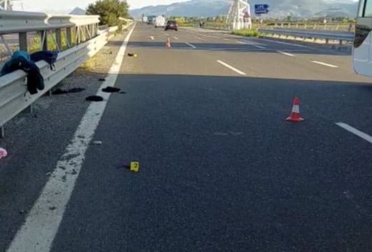Durrës, makina përplas këmbësorin 