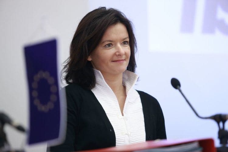 Fajon: Kosova të ulet në tryezën e bisedimeve, sa më shpejt negociatat për normalizim të marrëdhënieve me Serbinë