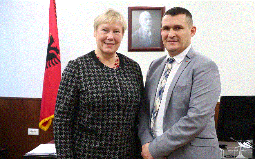 Ambasadorja e BE takohet me kreun e SPAK: Çështja kyçe, lufta kundër korrupsionit
