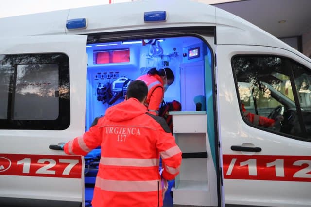 Vlorë, gjendet i varur një person 