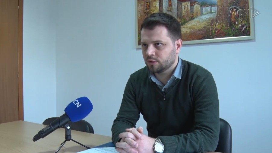 Bulmeti “mbetet” në rafte (VIDEO)