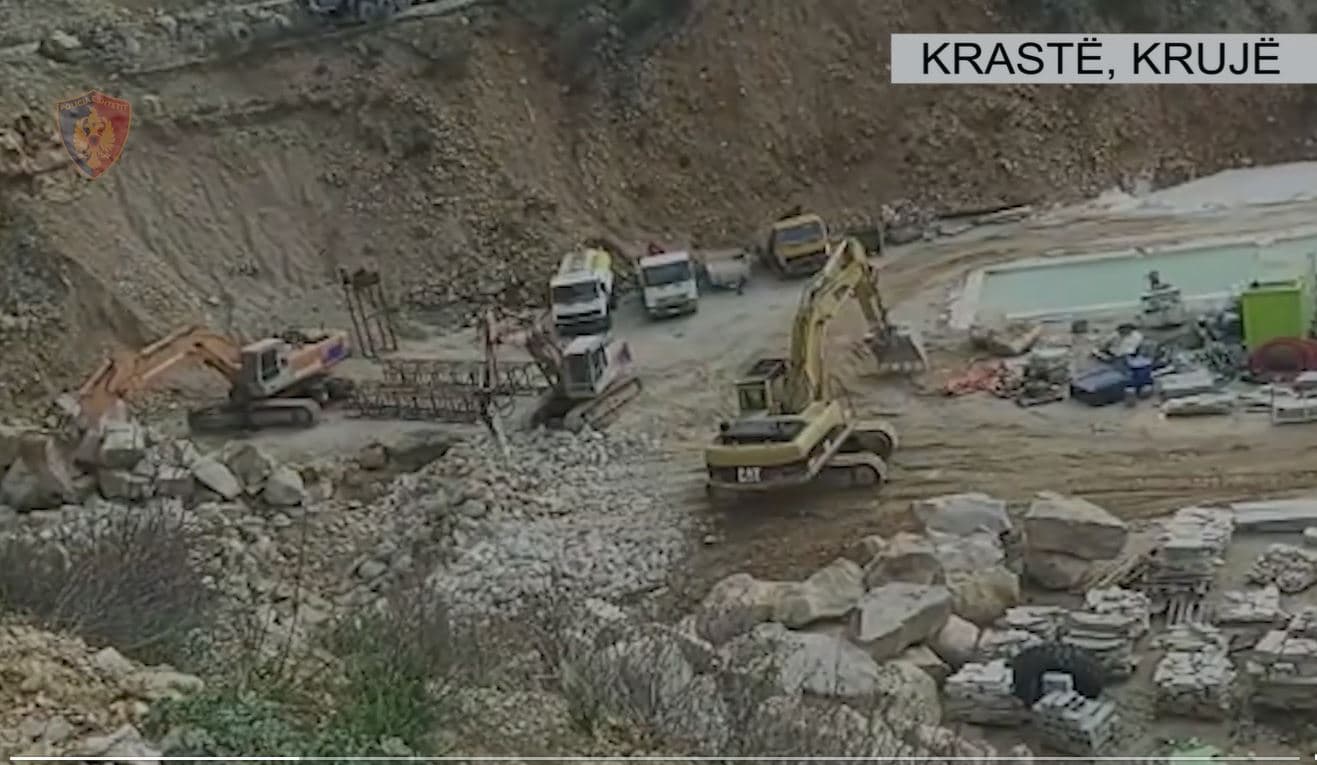 Ushtronte aktivitetin pa dokumente/ Arrestohet administratori i gurores në Krujë