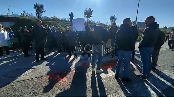    20-vjeçari u aksidentua për vdekje/ Banorët e Elbasanit protestë në Unazën Jugore, kërkojnë ndërtimin e një nënkalimi 