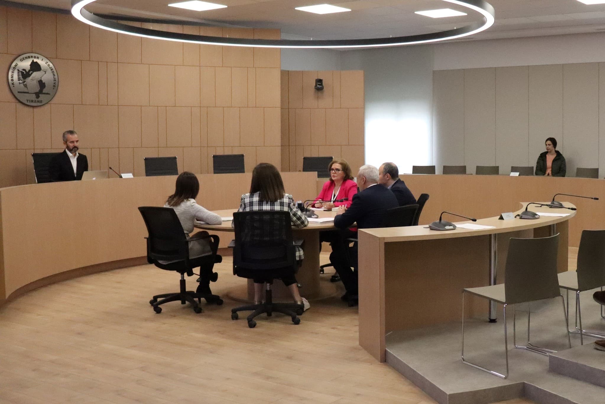 Zgjedhjet vendore/ Grupi i Alibeajt dorëzon në KQZ emrat për anëtarë të KZAZ-ve