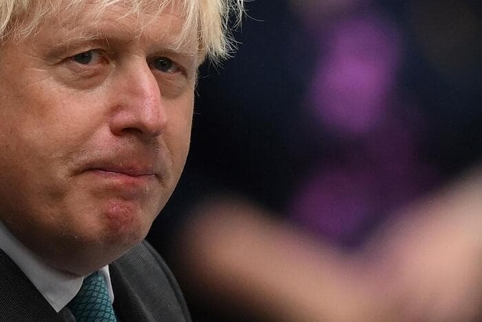 “Me raketë, më duhet vetëm një minutë”, Johnson: Putin kërcënoi se do të bombardonte Britaninë