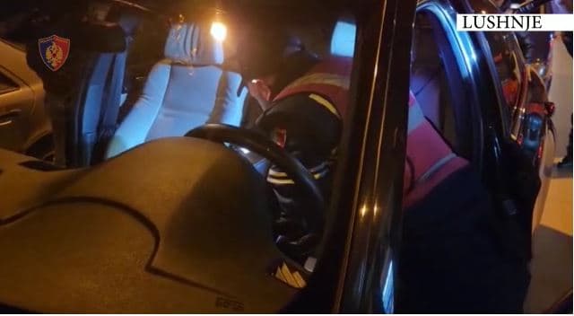 U kap duke shitur kokainë, në pranga 39-vjeçari/ Në hetim edhe 10 të tjerë