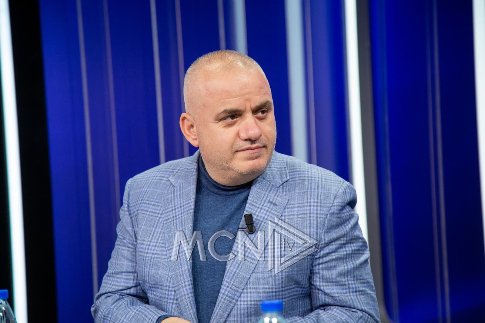 Hoxha: Opozita ka shkuar në luftë me pushkë druri