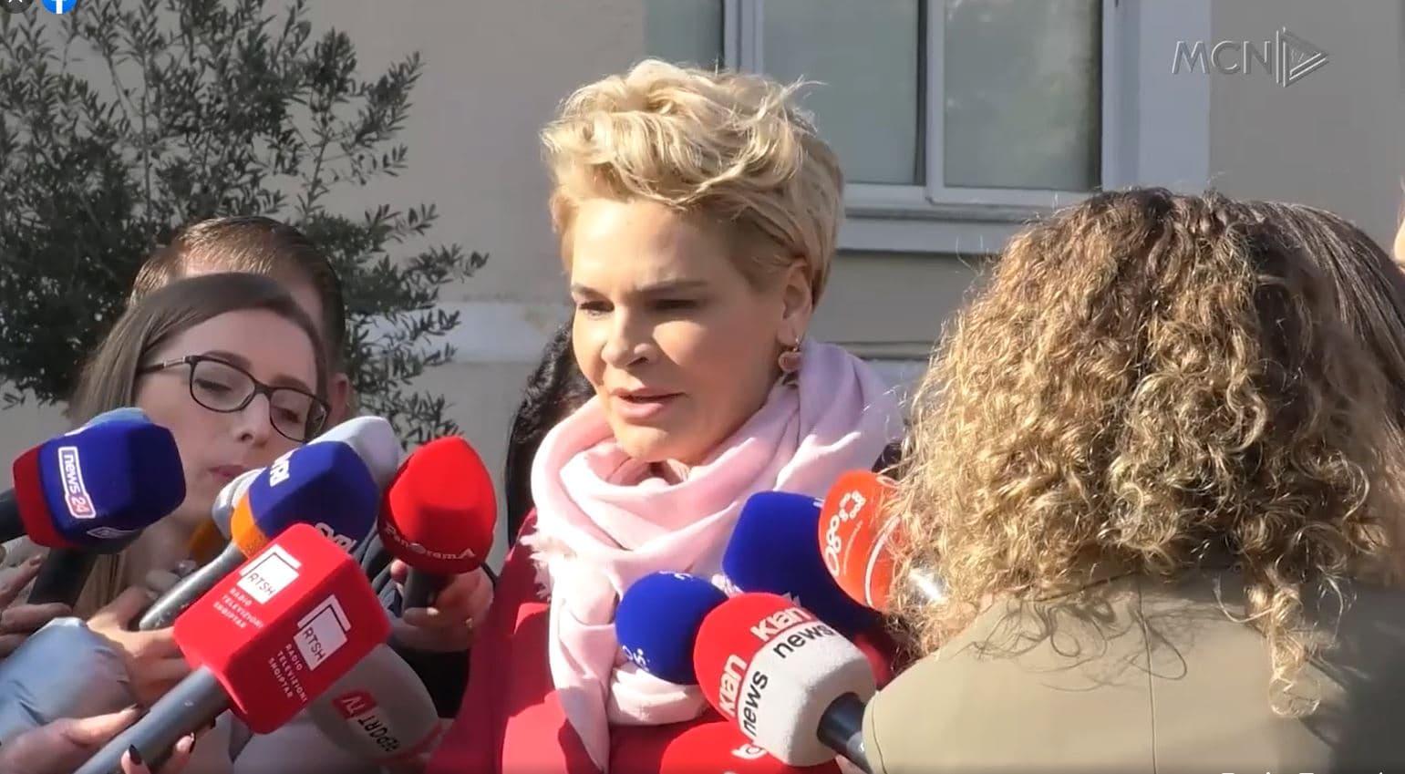 Rama shmang interpelancën për McGonigal/ Kryemadhi paralajmëron fakte për pagesa të qeverisë (VIDEO)
