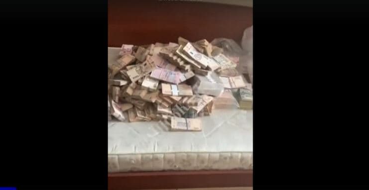 Gjenden 1 milion dollarë në divanin e ish-zëvendësministrit të Mbrojtjes të Ukrainës