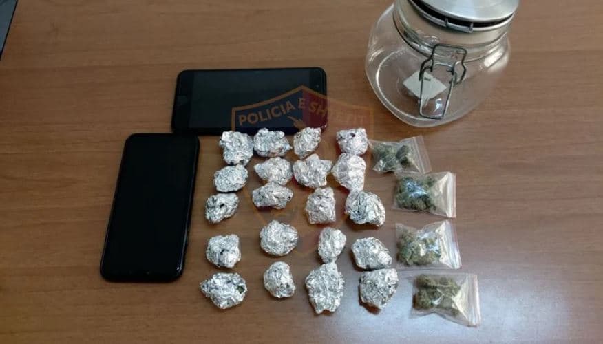Shpërndante drogë në Tiranë, e kap “Procesi” 