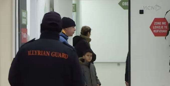 Moti i ftohtë shton rastet në Pediatri. Prindërit e alarmuar drejtohen në urgjencë