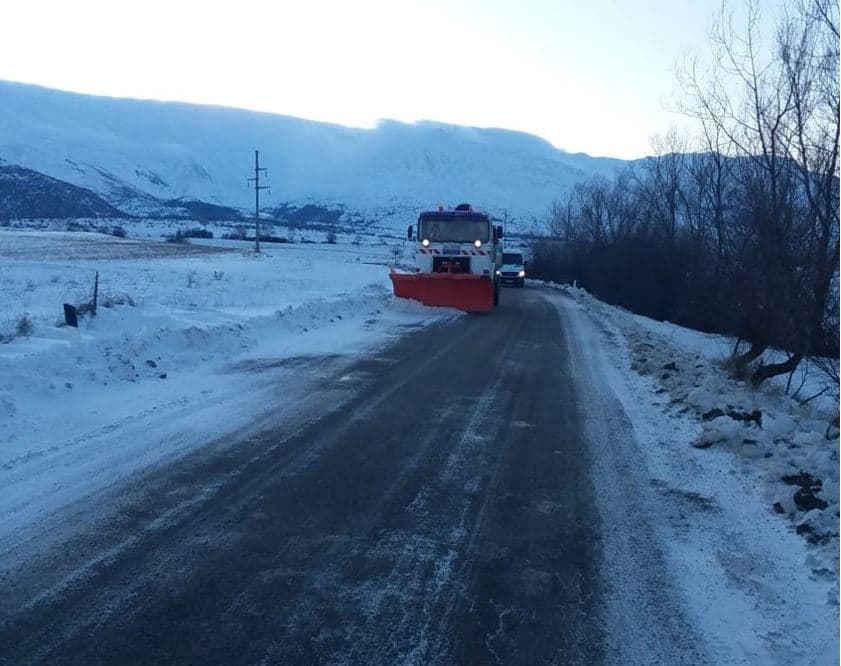 Temperaturat -21 gradë, ARRSH apel për drejtuesit e mjeteve (VIDEO)